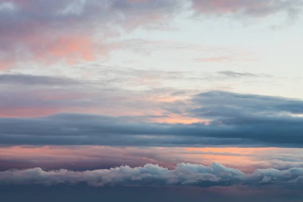 Blauer Himmel Mit Winzigen Wolken Bei Sonnenuntergang Der Sommersaison Wolkenstruktur — Stockfoto