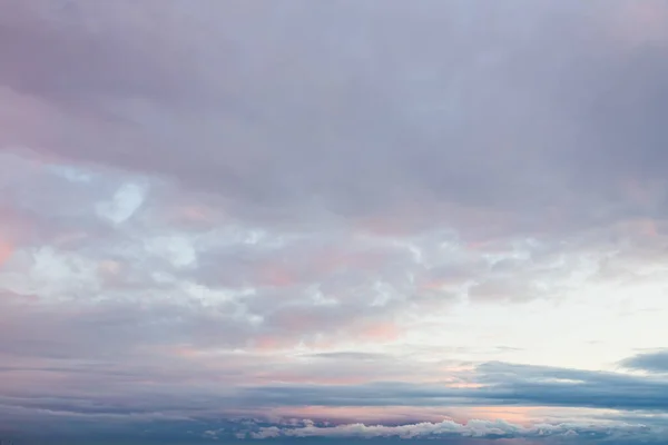 Fondo Cielo Azul Con Minúsculas Nubes Atardecer Temporada Verano Textura — Foto de Stock