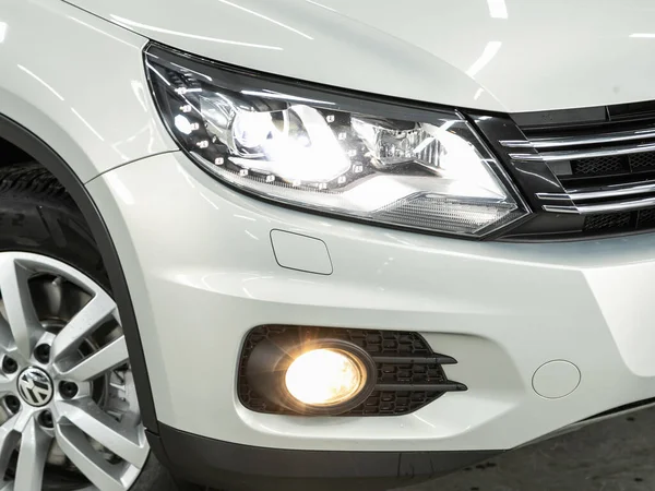 Nowosybirsk Rosja Stycznia 2022 Volkswagen Tiguan Detal Światło Zbliżenie Nowy — Zdjęcie stockowe