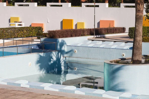 Empty Swimming Pool Tropical Resort Relax Swimming Pool Summer Time — Stock Photo, Image