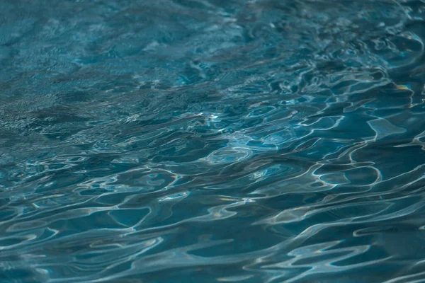 Een Close Van Blauw Zeewater Abstracte Waterachtergrond Textuur Van Watergolven — Stockfoto