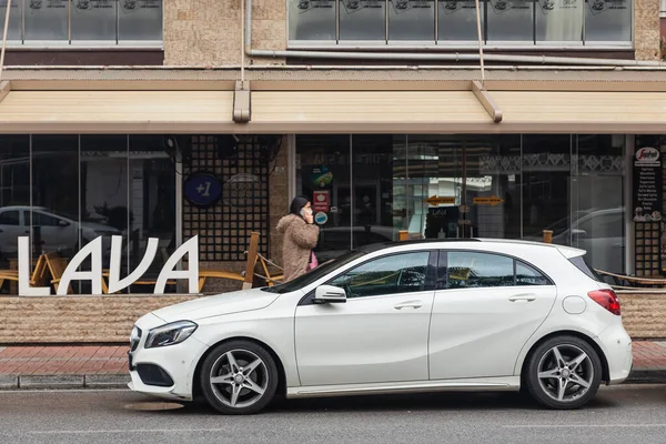 Side Tyrkiet Januar 2022 Hvid Mercedes Benz Klasse Parkeret Gaden - Stock-foto