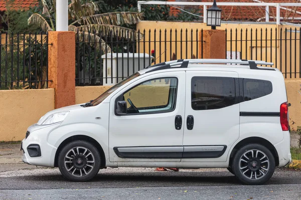 Side Turkey February 2022 White Fiat Fiorino Está Aparcando Calle — Foto de Stock