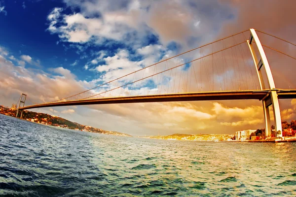 Puente, río, cielo — Foto de Stock