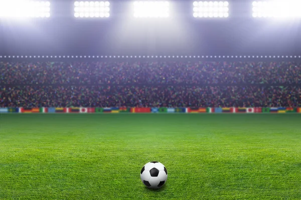 Balón de fútbol, estadio, luz — Foto de Stock