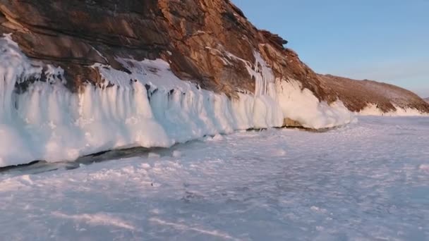 Ogoy Sziget Baikal Téli Bajkál Naplementekor Lövöldözés Egy Drónról Kilátás — Stock videók