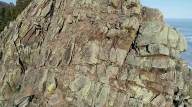 Baykal Gölü Rusya. Kış çekimi. Peschanaya Körfezi 'nde güneşli bir gün. Yukarıdan görüntüle.