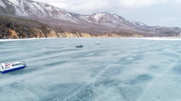 Group Tourists Goes Khivus Winter Ice Lake Baikal Russian Winter — 图库视频影像