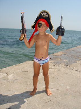 küçük mutlu korsan