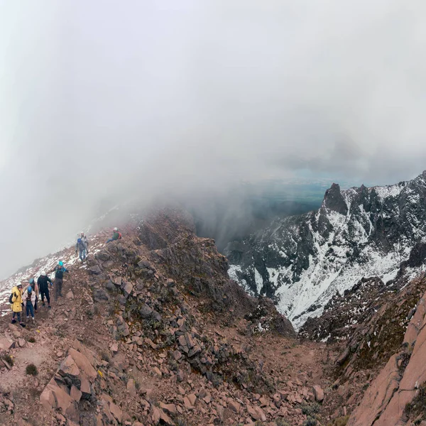 El volcán Malinche, vista panorámica desde lo alto del bosque — Foto de Stock