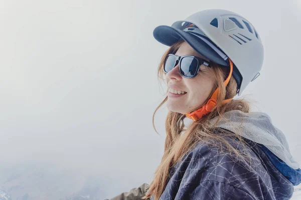 Een portret van een vrouw in de vulkaan taccihuatl mexico — Stockfoto