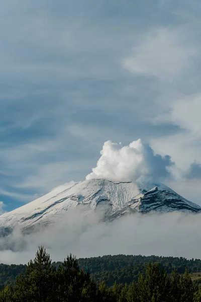 Active Popocatepetl Volcano Puebla Mexico High Quality Photo — Stok fotoğraf