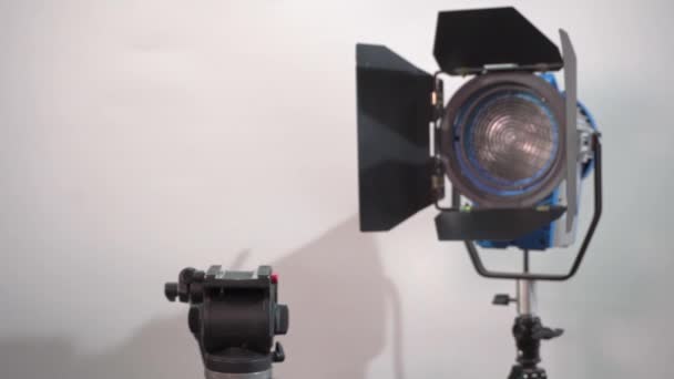 Camera Photo Studio Backdrop Light Equipment High Quality Footage — Vídeos de Stock