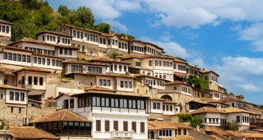 Binlerce pencereli şehir, Berat Arnavutluk 'ta, Site by UNESCO