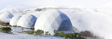 Kamçatka Yarımadası 'nda bir volkanda kış glampi.