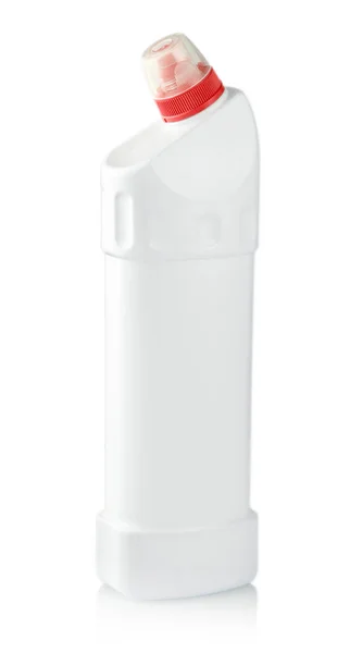 Fotografie bílé plastové láhve s tekutým pracím prostředkem, čisticím prostředkem, bělidlem nebo změkčovadlem - izolované na bílém pozadí — Stock fotografie