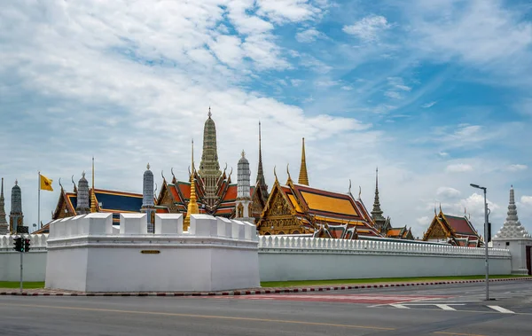 泰国曼谷 2022年3月29日 美丽的泰国传统建筑翡翠佛寺 Temple Emerald Buddha — 图库照片