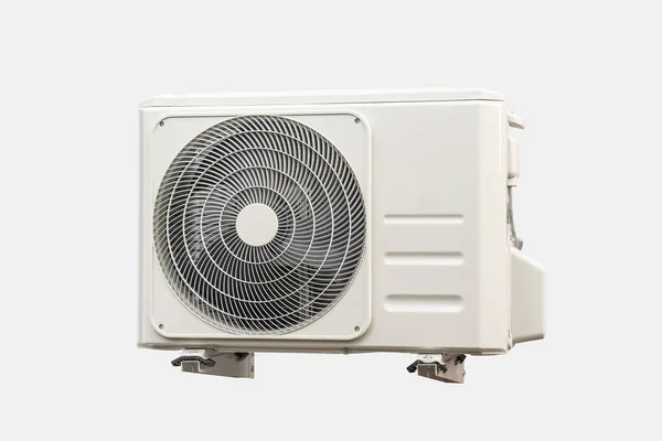 Condensoreenheid Van Airconditioningsystemen Geïsoleerd Wit Met Knippad Aan Wand Geïnstalleerde — Stockfoto