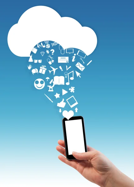 Mão segurando smartphone com nuvem e ícones — Fotografia de Stock