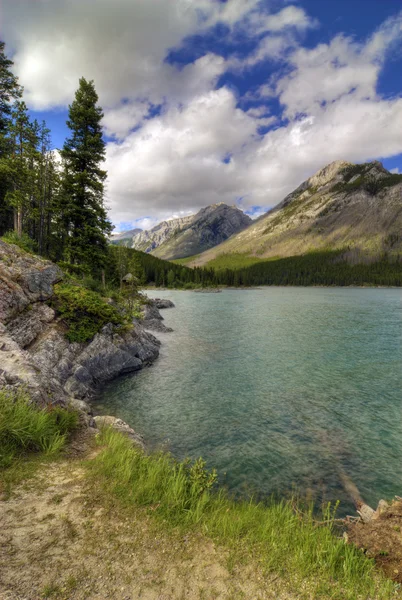 Jezero minnewanka — Stock fotografie