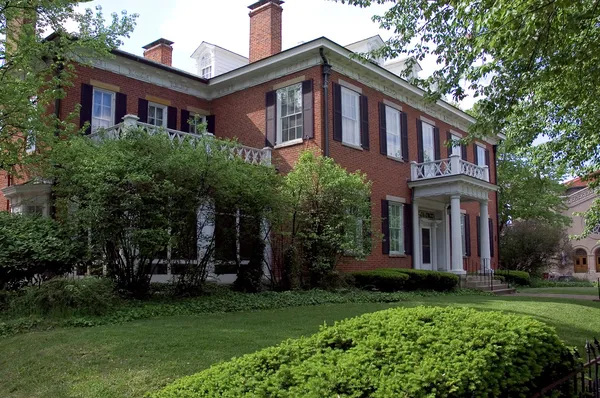 Georgian Revival House — Stock Photo, Image