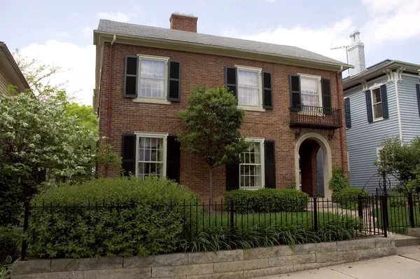 Brick Home — Stock Photo, Image