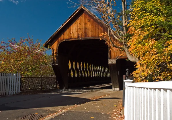 Überdachte Brücke — Stockfoto