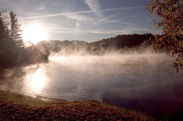 Misty Lake — Stock Photo, Image