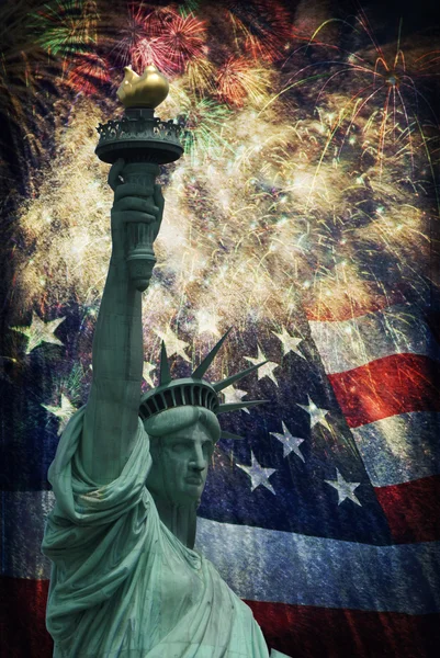 Estátua da Liberdade & Fogos de artifício — Fotografia de Stock