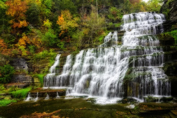 Herbstwasserfall — Stockfoto