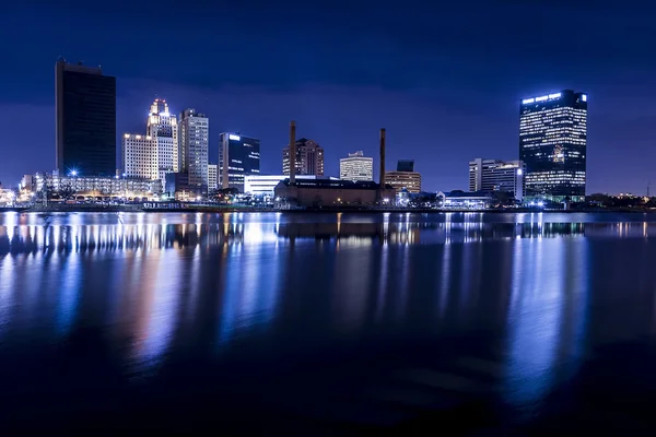 Luci della città Skyline — Foto Stock