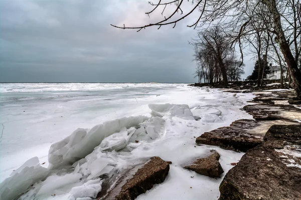 冬の湖エリー — ストック写真