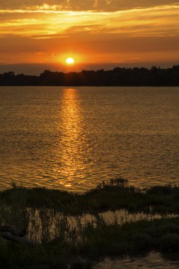 günbatımı maumee Nehri üzerinde