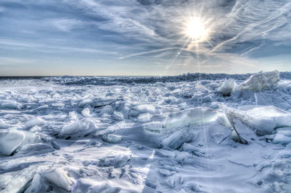 Erie Gölü buz gündoğumu — Stok fotoğraf