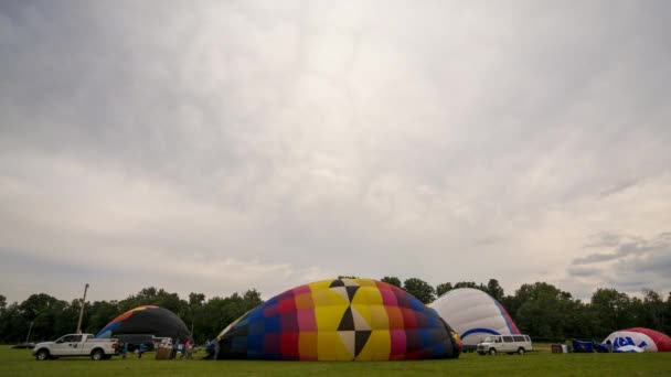 Tijd lapse hete lucht ballon inflatie — Stockvideo