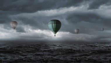 Sıcak hava balonu uzayın üzerinde