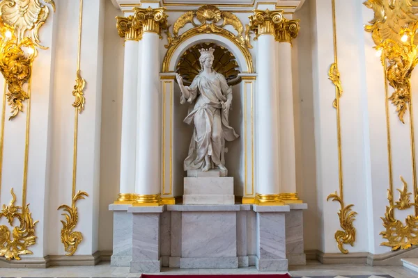 Palace statue in Russian palace — Stock Photo, Image