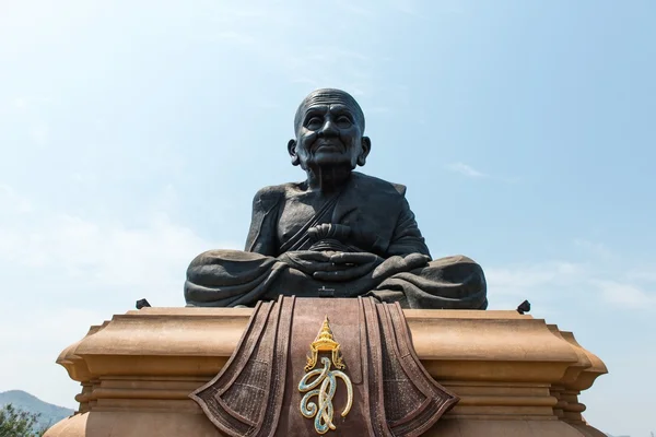 Grande grande monge negro da estátua de Th= — Fotografia de Stock