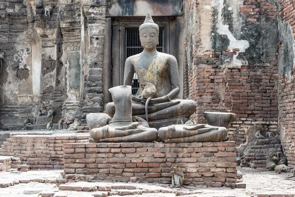 Thailand ancient old temple made from red brick and lime stones — Stock Photo, Image