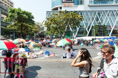 Bangkok - 2 Şubat: kalabalık bir Tayland'ın protesto