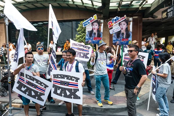 Bangkok - 2. februar: unbekannte gruppe von personen mit prote — Stockfoto