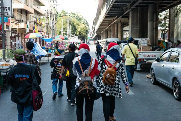 Bangkok - Şubat 2: 2 tanımlanamayan Müslüman kadınlar için bu yürüyüş — Stok fotoğraf