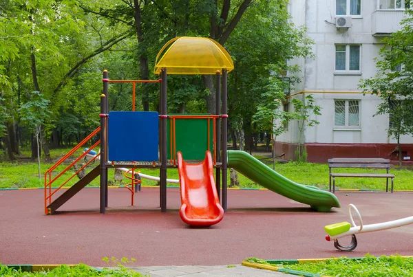 Parktaki çocuk parkı