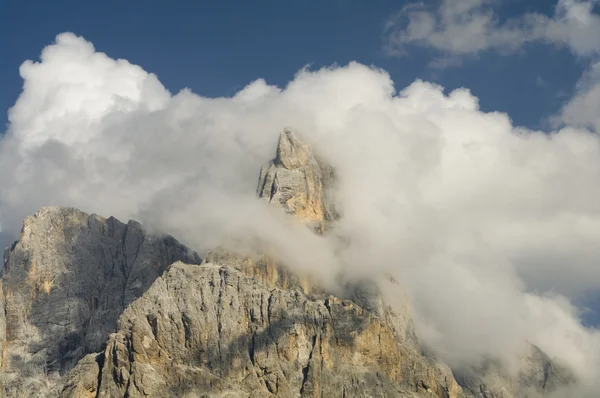 阿尔卑斯山和云 — 图库照片