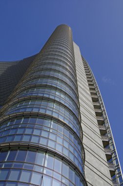 gökdelen Milano, İtalya