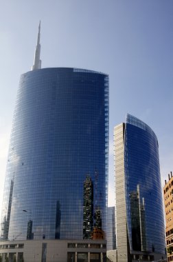 gökdelen üzerinde refleks