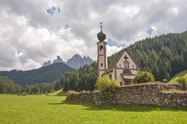 S.Giovanni Kościoła, południowy tyrol, Włochy — Zdjęcie stockowe