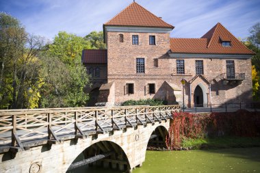 oporow, Polonya Gotik Şato