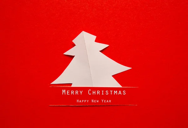 크리스마스 트리 배경의 진정한 종이 컷 — 스톡 사진