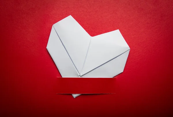 Origami papier forme de coeur symbole pour la Saint-Valentin avec copie — Photo